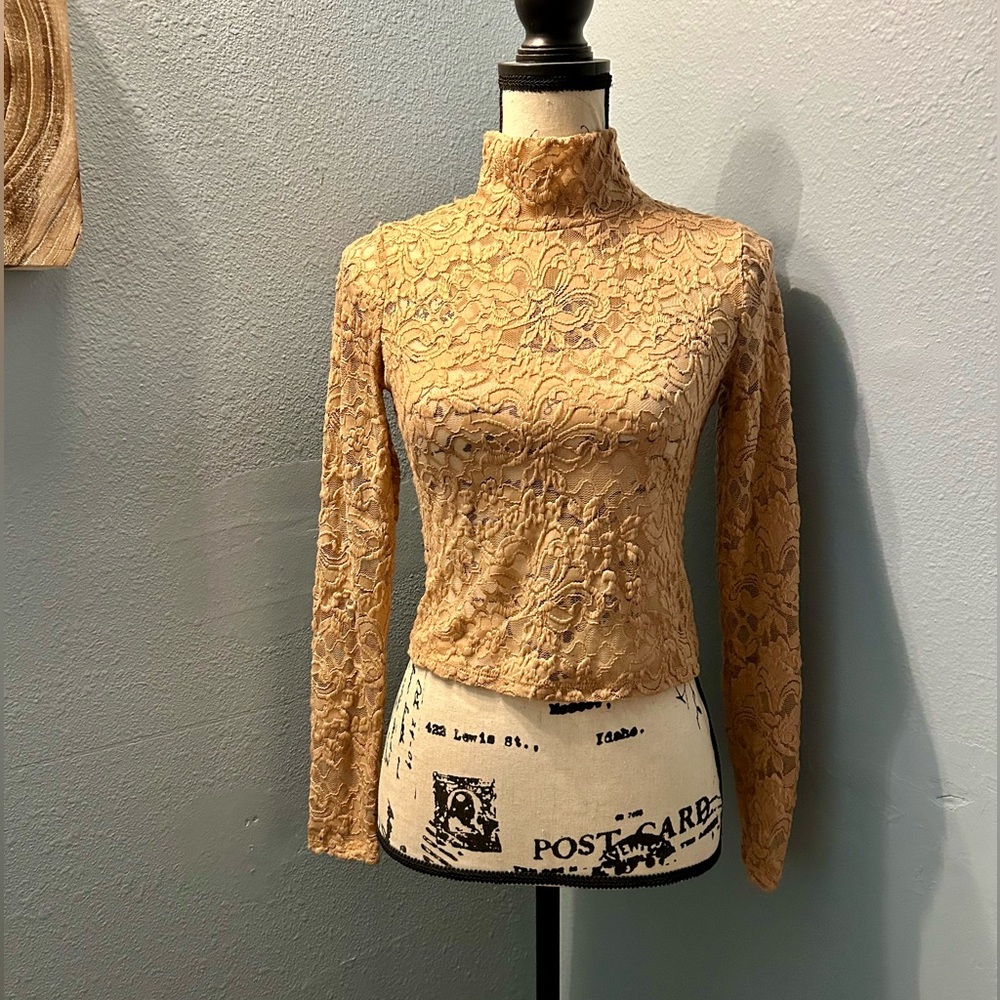 Macy’s Bar III Lace top